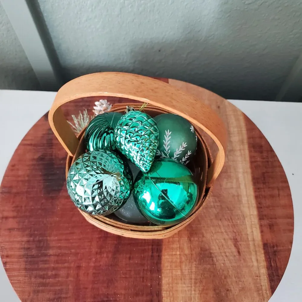 Longaberger 1993 Inaugural Basket Protector & 6 Christmas Holiday Ornaments